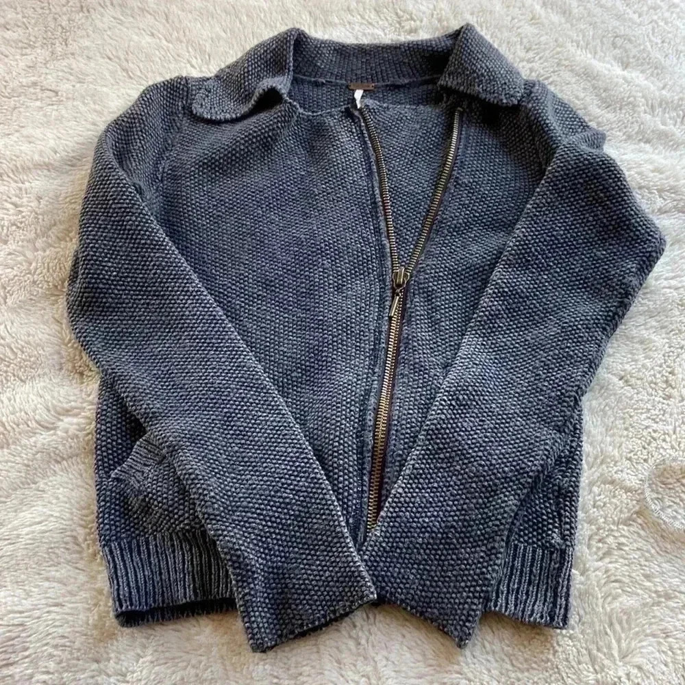 FREE PEOPLE Zip up Knit motorcycle jacket size Small